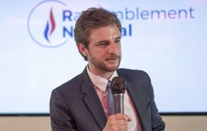 Rassemblement national : Andréa Kotarac, porte-parole du parti, lui aussi  payé par le Parlement européen